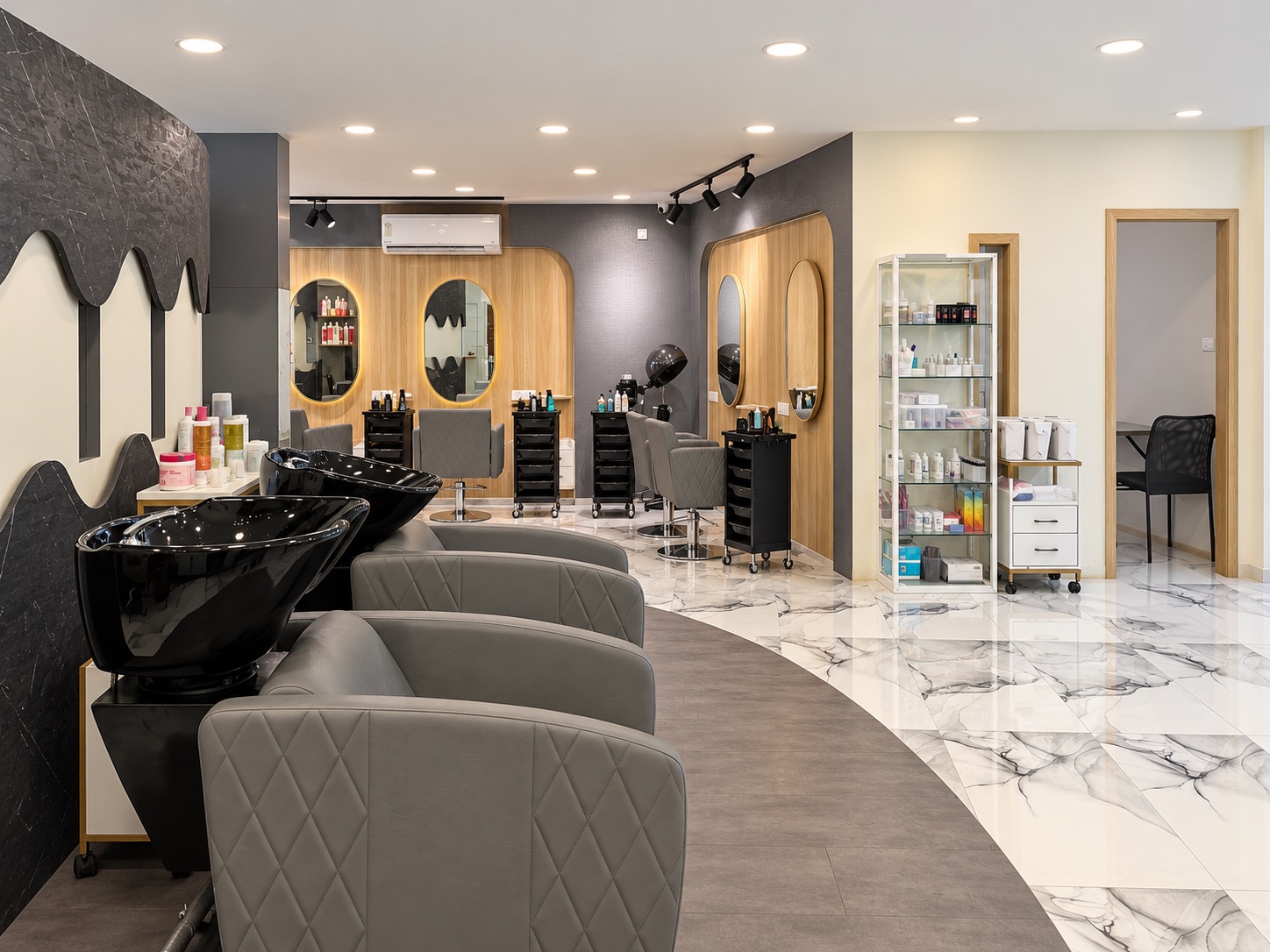 Salon practice stations and wash area at Meeramax Academy Calicut